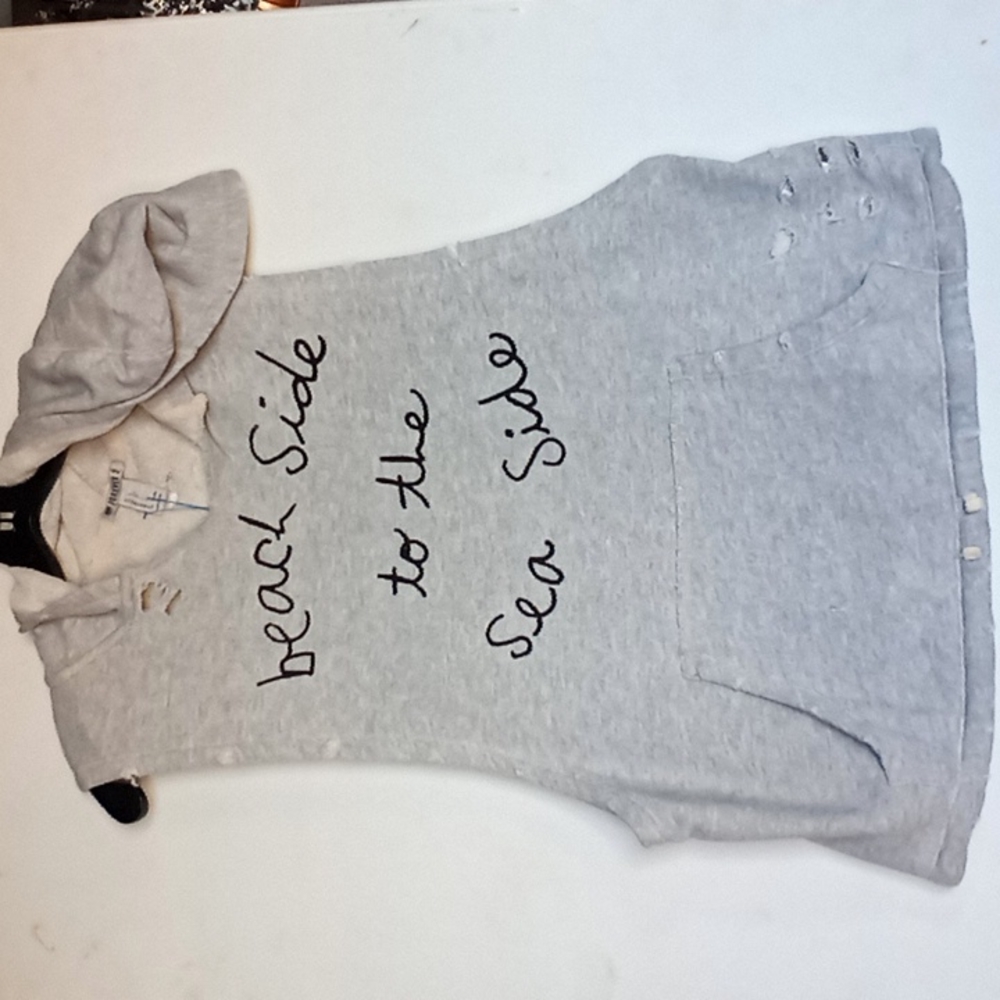 Sleeveless sweater